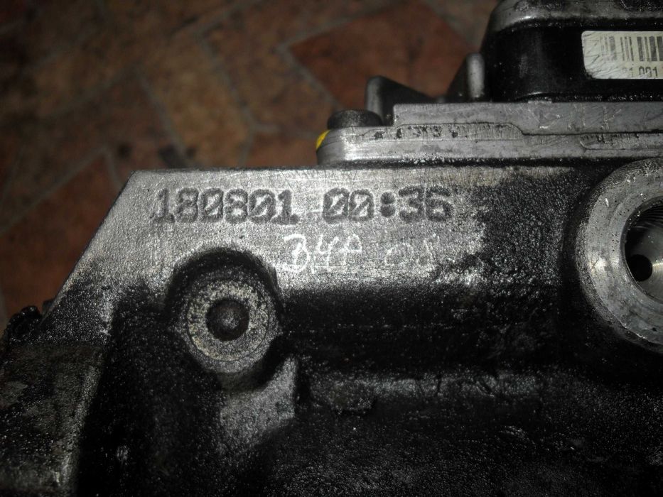 Opel Vectra C Pompa wtryskowa 2.0 DTI