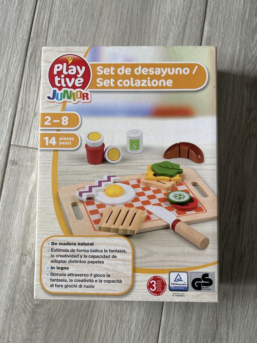 Brinquedos de madeira para criança