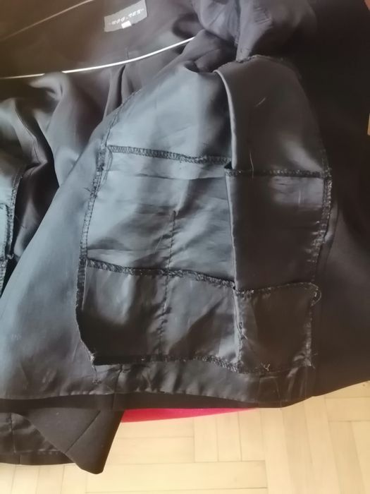 Damski kostium (żakiet +spodnie)