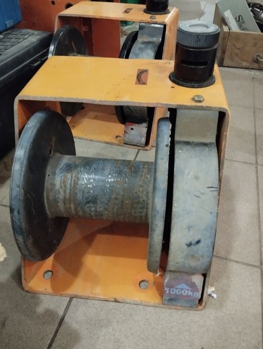 Продам лебедка ручная на одну тоннуФирма