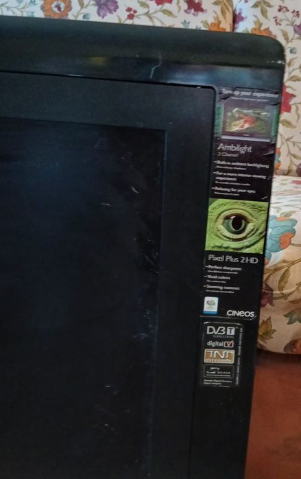 Televisao Philips com Led traseira