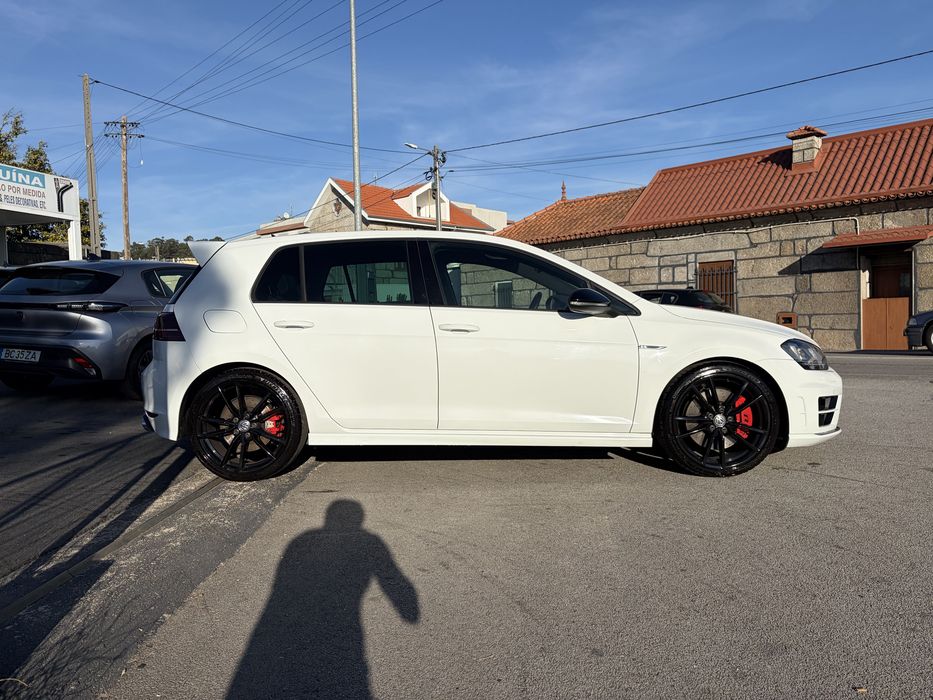 Volkswagen Golf R