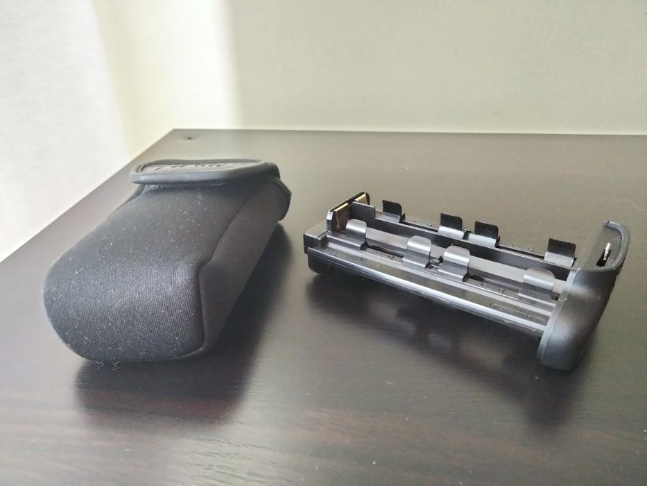 Battery hand grip da Nikon MB-12 como novo