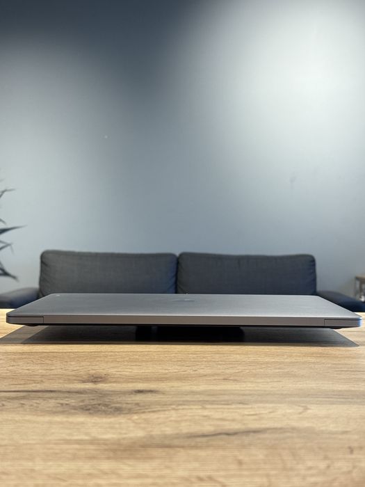 MacBook Pro 16 2019 i9 64/4tb pro 5500m 8gb ! Гарантія від магазину !