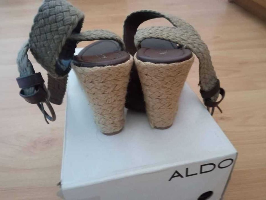 Sandálias Aldo Tam 38