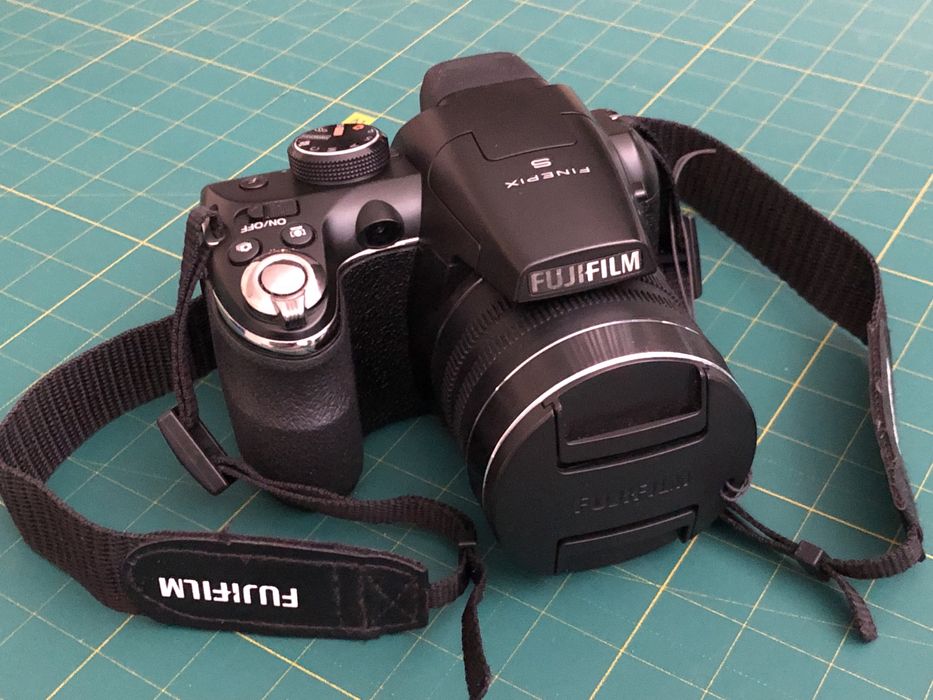 Fujifilm FinePix S4240