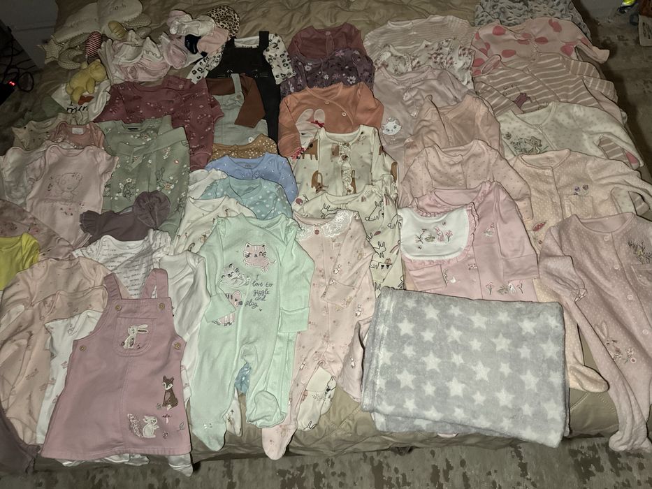 Набір речей на новонародженої дитини