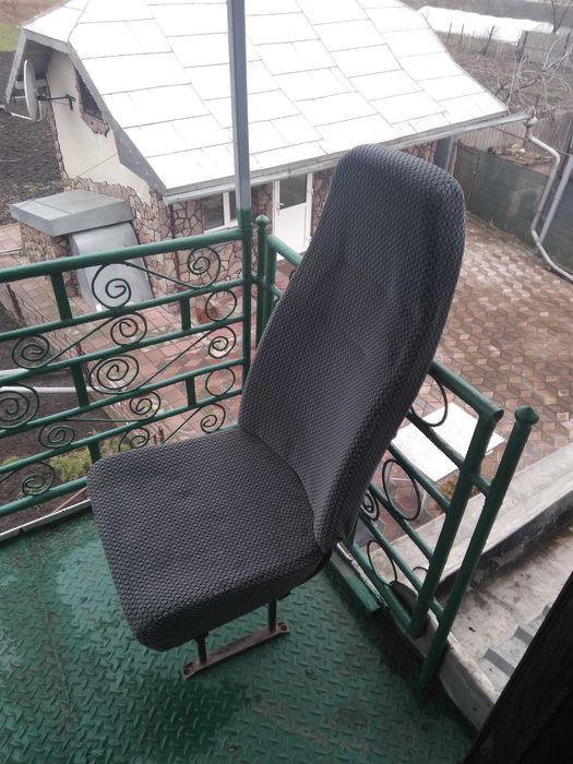 Сідушки автомобільні