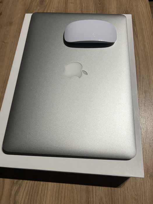 MacBook Air 13” 2017 | i5 | 8 GB RAM | 128 GB SSD
