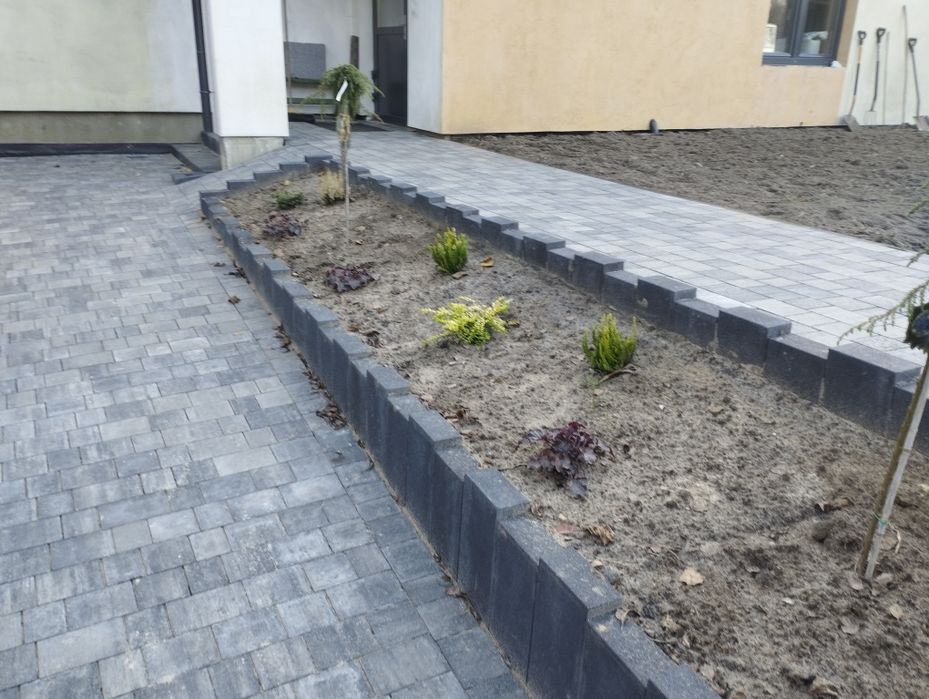 Układanie kostki brukowej,schody,tarasy