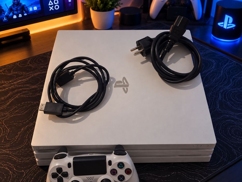 Ps4 Pro branca 1TB - versão 12.00 + comando e cabos