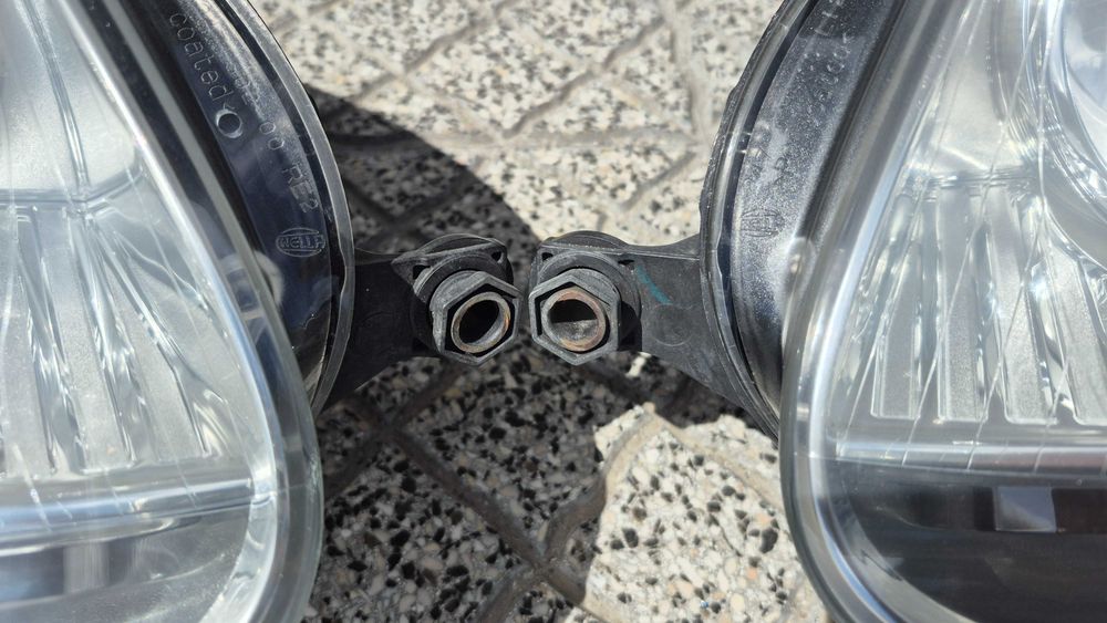 VW GOLF V / JETTA - Óticas / Faróis Originais em EXCELENTE ESTADO