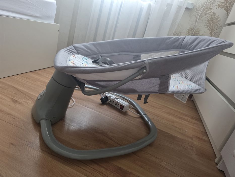 Заколисуючий центр Mastela , світло-сірий 8104 люлька