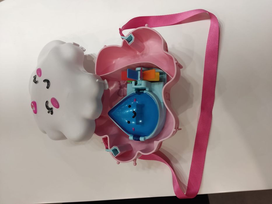 Wizies - Suitcase and Figures in Very Good Condition
