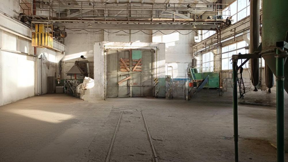 Виробниче приміщення 900м2 з кран-балкою