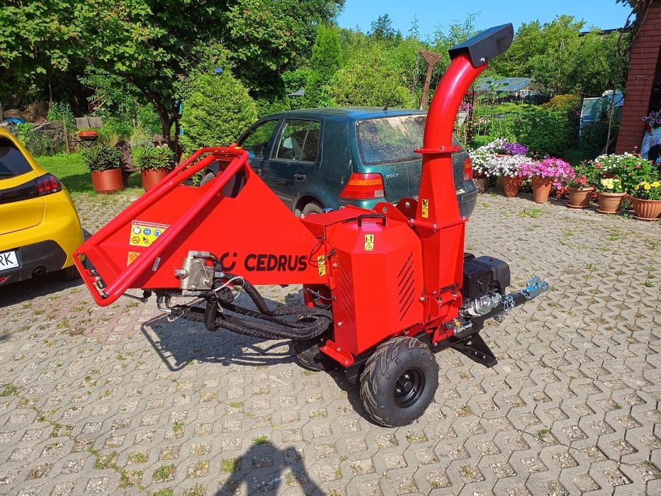 Wycinka drzew,usługi RĘBAKIEM, sprzątanie liści, kultywacja ogródka