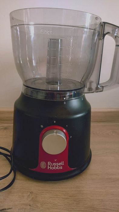 Robot kuchenny Russell Hobbs z akcesoriami