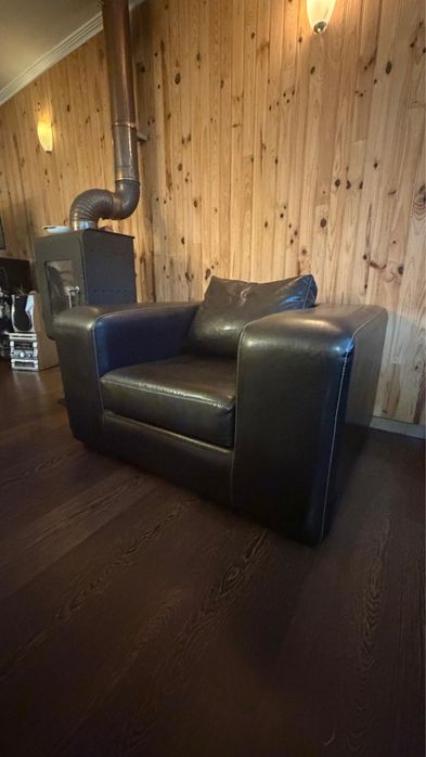 Conjunto Poltronas e Pouf de Centro