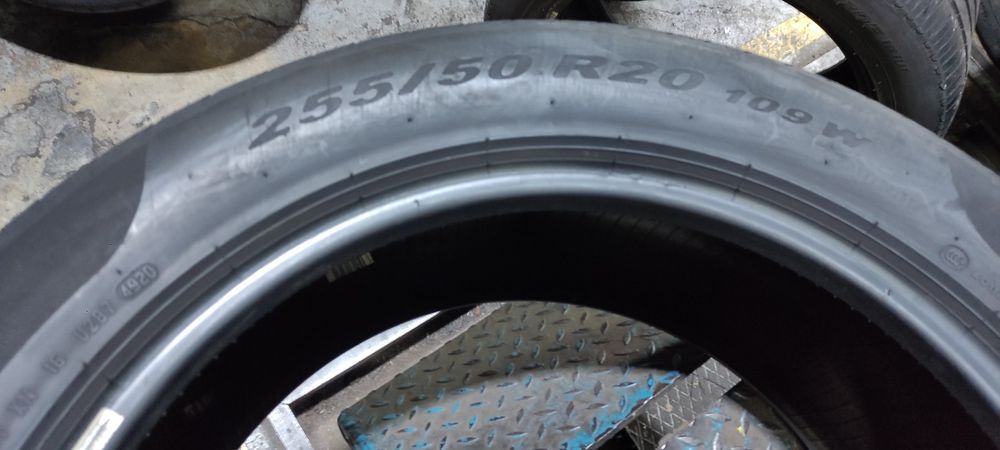 Pneus 255/50/20 Pirelli semi novos
