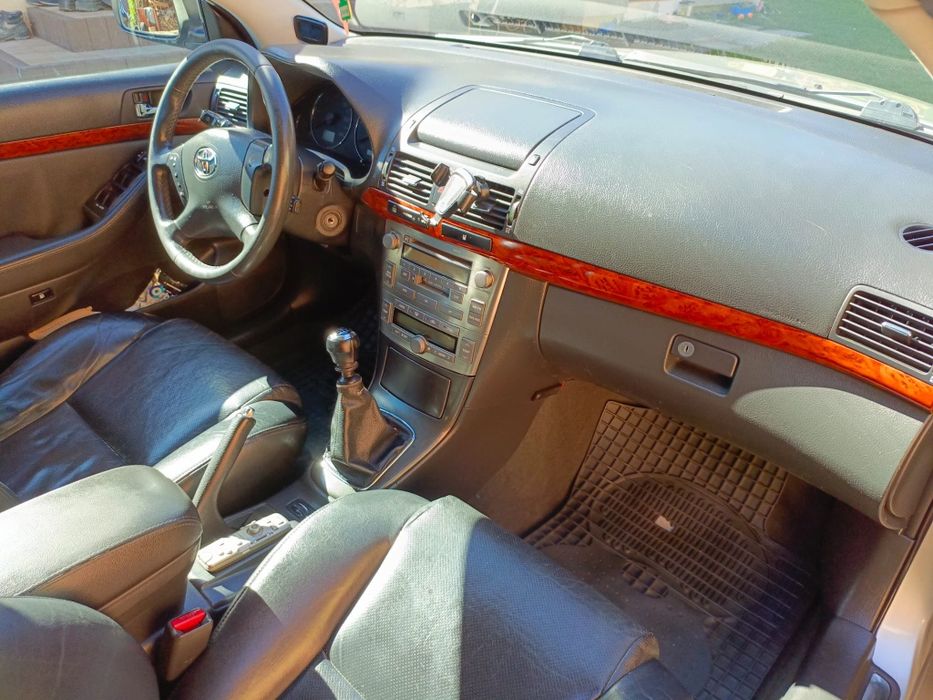 Toyota Avensis T25 2006 r.