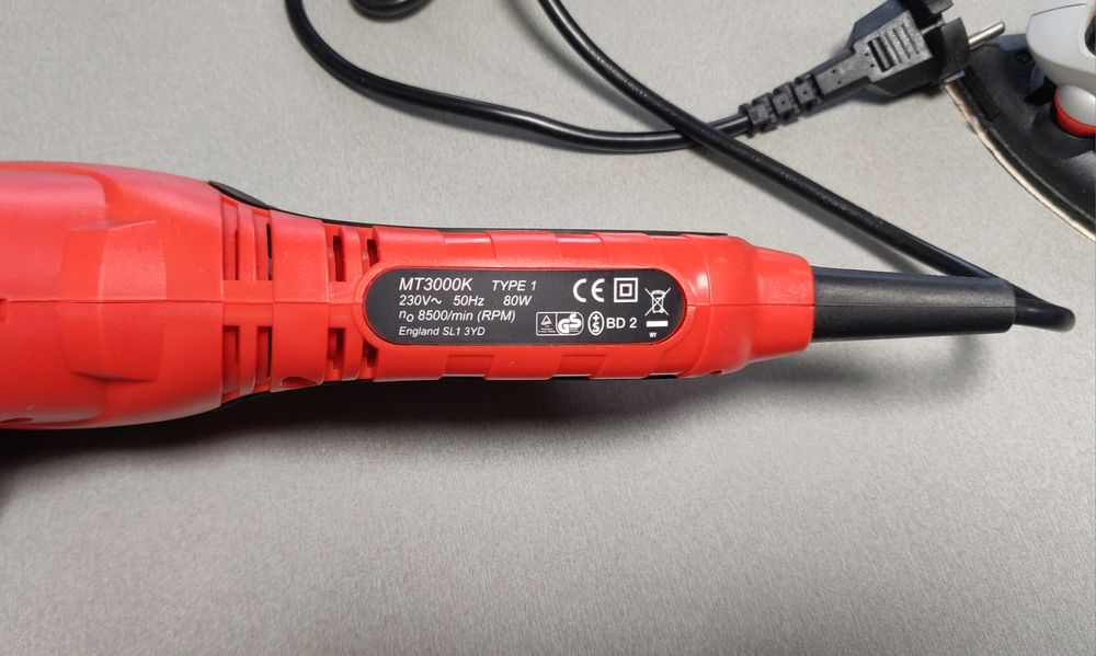 Универсальный инструмент Black&Decker MT3000K