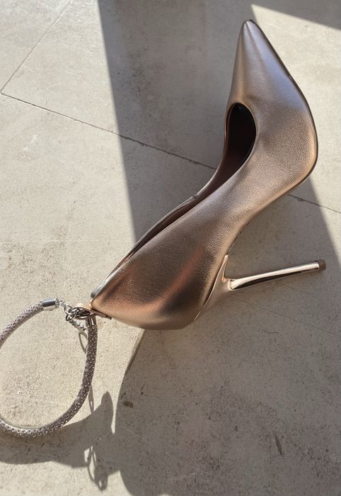 Sapatos altos dourado Vizzano