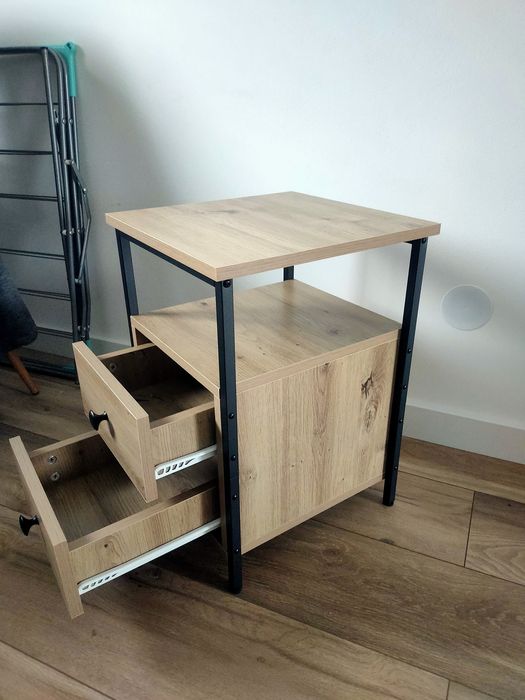 Stolik nocny- loft