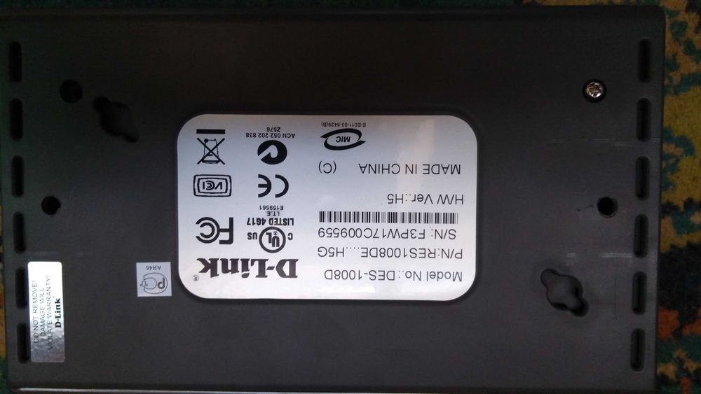 Коммутатор локальной сети (Switch) D-Link DES-1008D 4шт