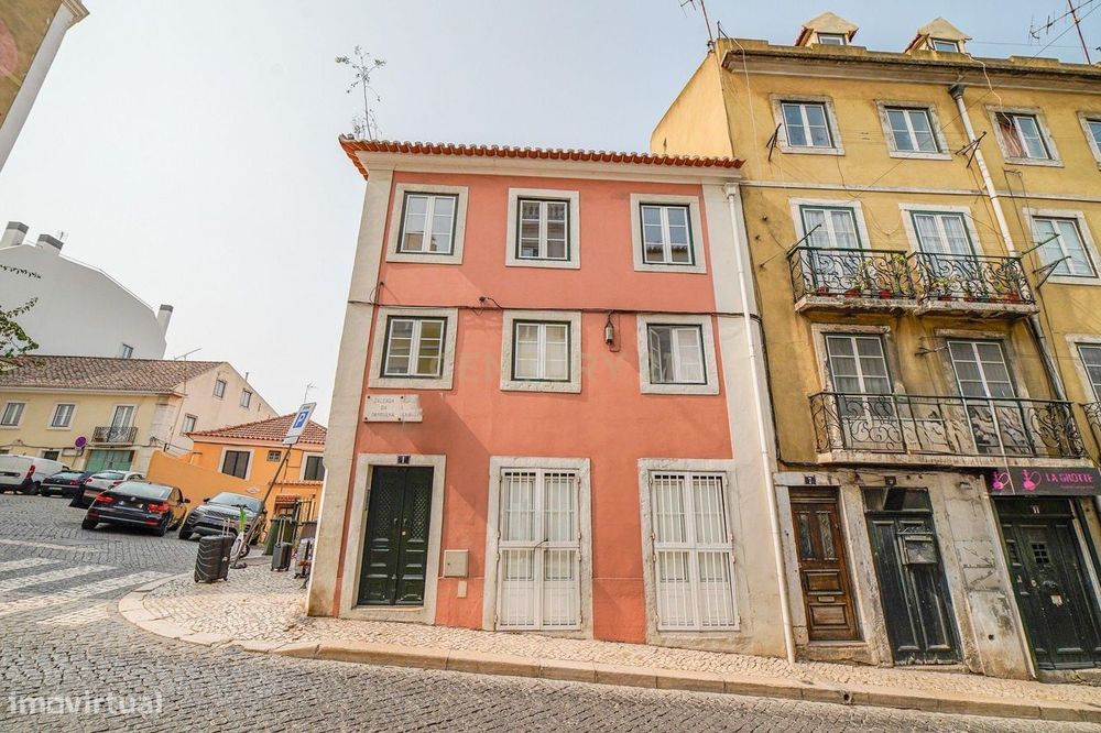 Apartamento T2 Triplex* em Santos-o-Velho – Janelas Verdes | Estrela