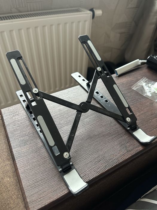 Підставка для ноутбука