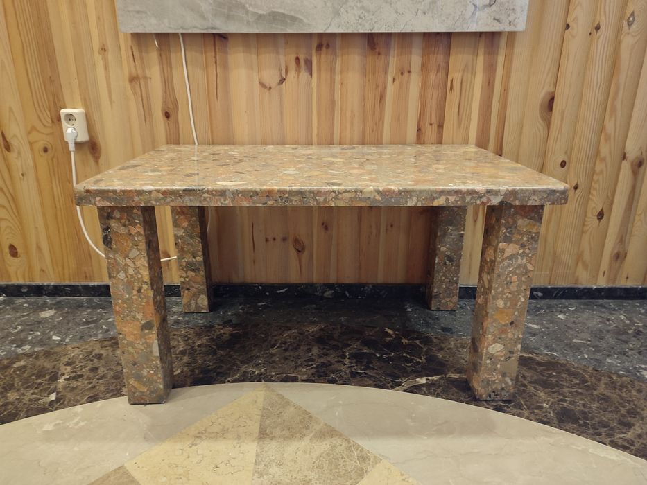 Стол мраморный журнальный