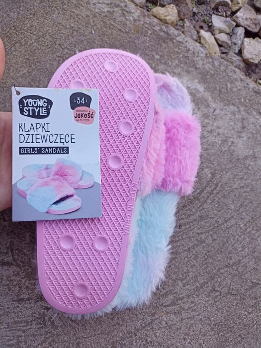 Sprzedam nowe klapki