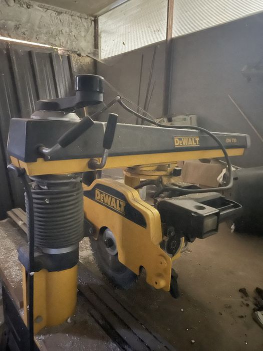 Maquina de cortar DeWalt