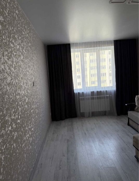 Продам 2 км/ ЖК Миру 3/57м/ З ремонтом/