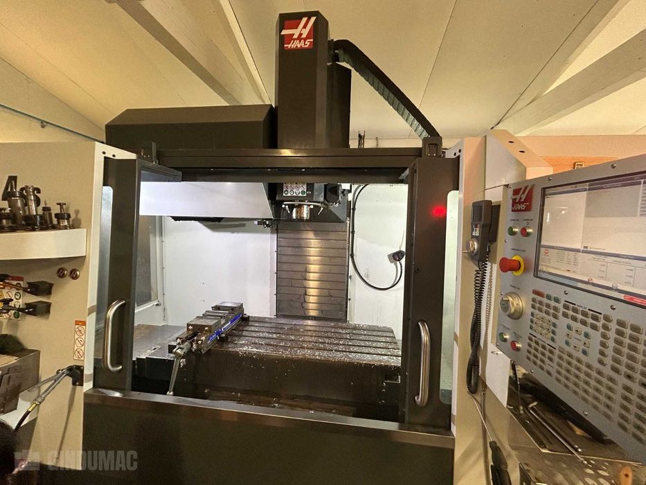 Centrum obróbcze CNC HAAS VF-4SS chłodzenie przez wrzeciono, 4 oś (2019)