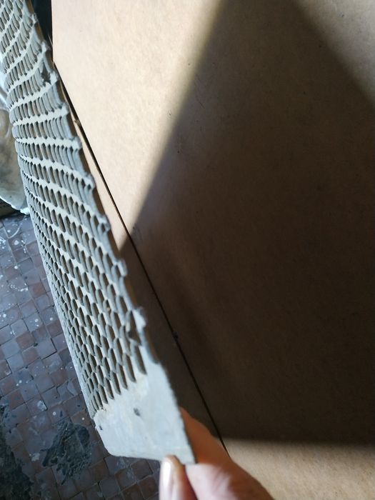 Крепкая решетка или сито 1 м на 0.45м