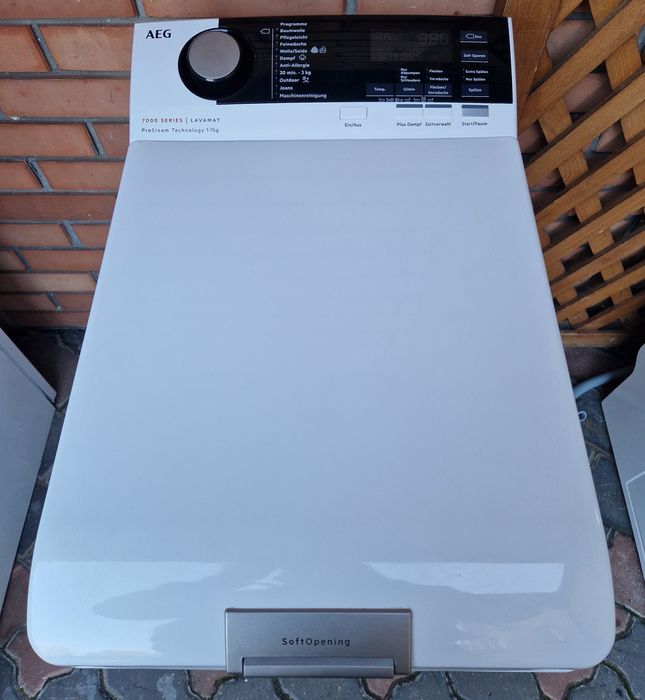 Вертикальна пральна машина з паром AEG L7TL710EX