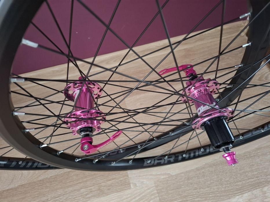 Nowe koła 27,5 dartmoor hassns pink maszynowe łożyska