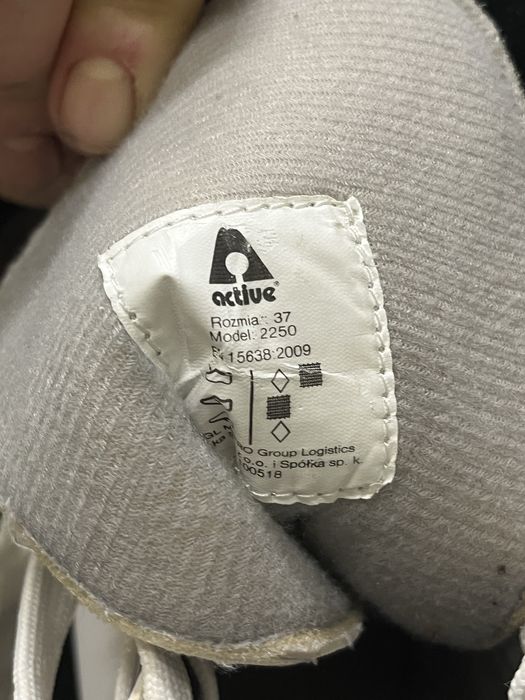 Przedam łyżwy regulowane