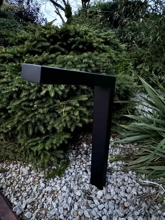 Lampa ogrodowa LED nowoczesna profil