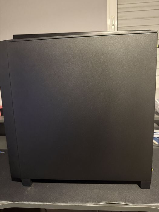 Computador configurado por peças