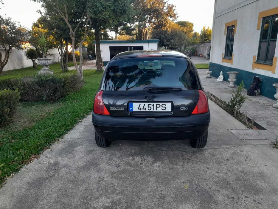 Renault Clio 1.2 com Direçao assistida  5lugares