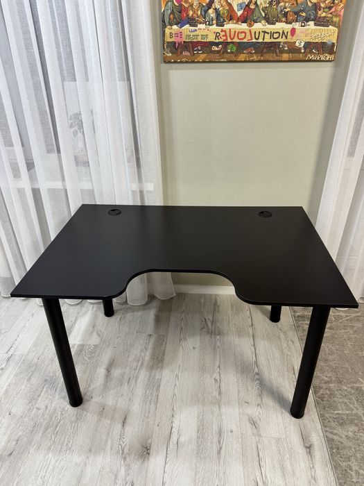 Геймерський стіл. В наявності. Геймерский стол (Игровой, компютерный)
