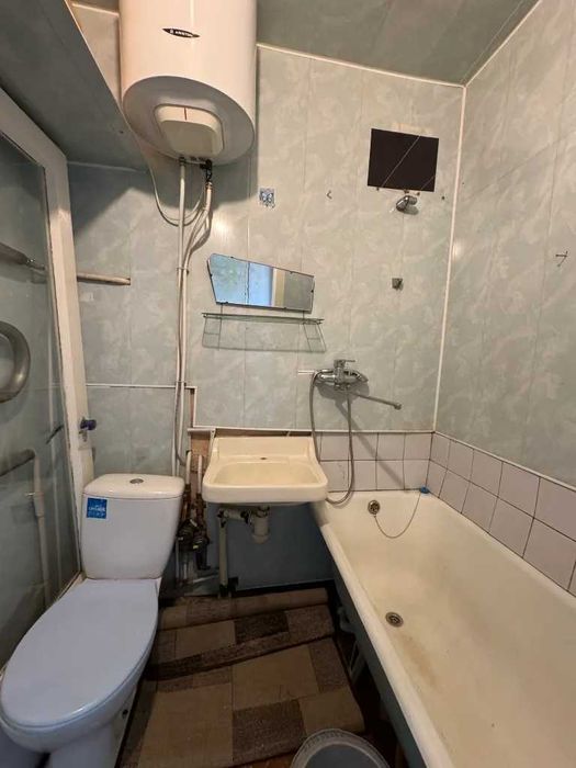 Продам 1-комнатную квартиру в самом центре Приднепровска. Улица Роторная, 21