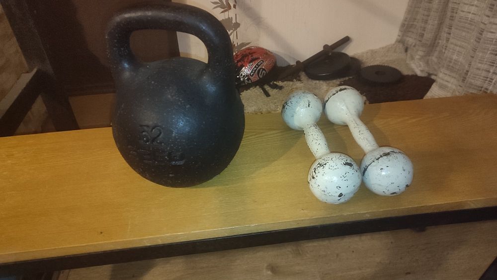 Гиря 32 кг гантели 4 кг