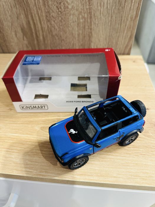 Металева машинка джип Kinsmart Ford Bronco