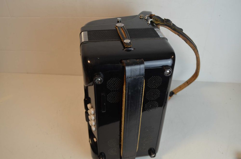 Concertina Adria 4Voz. N 06