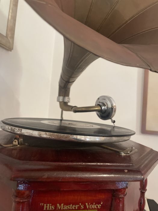 Gramofone a precisar de soldar