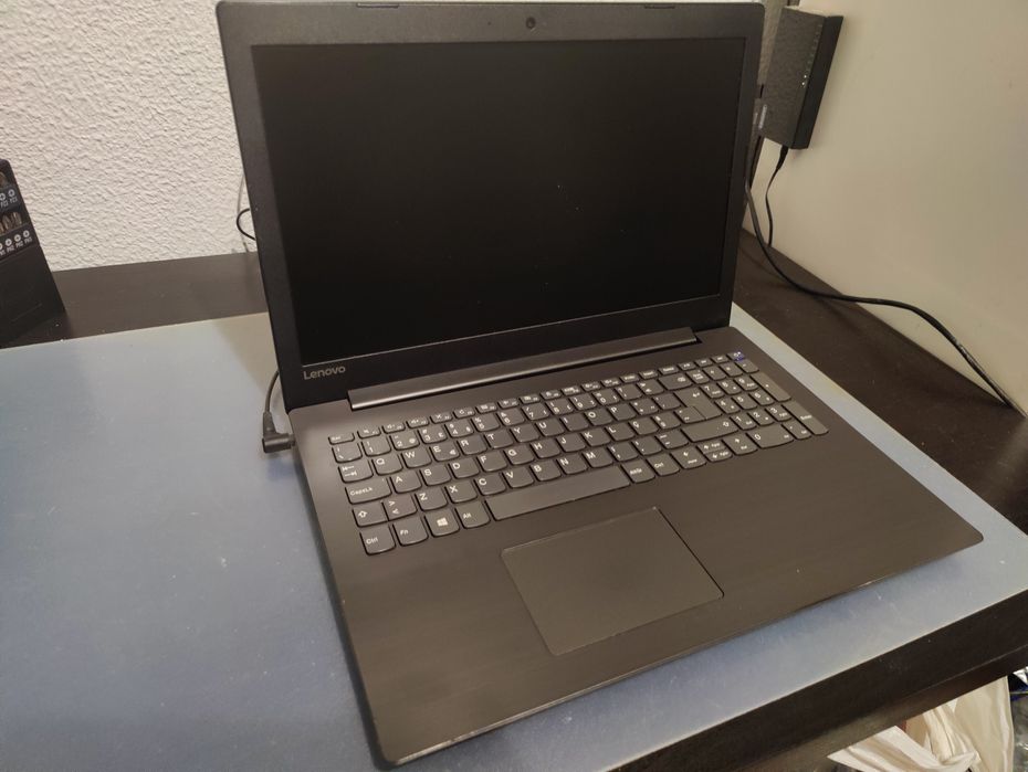 Lenovo IdeaPad 330-15AST