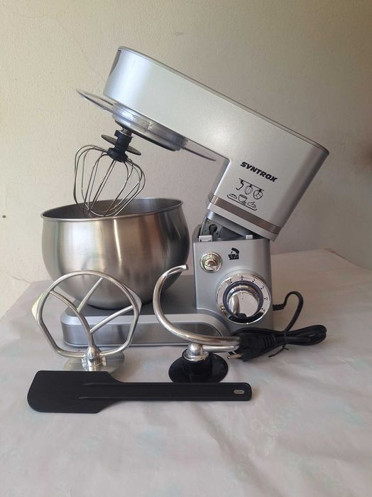 Batedeira Planetária - Syntrox Germany Modelo KM-5.0 Basic Silver - Muito pouco uso